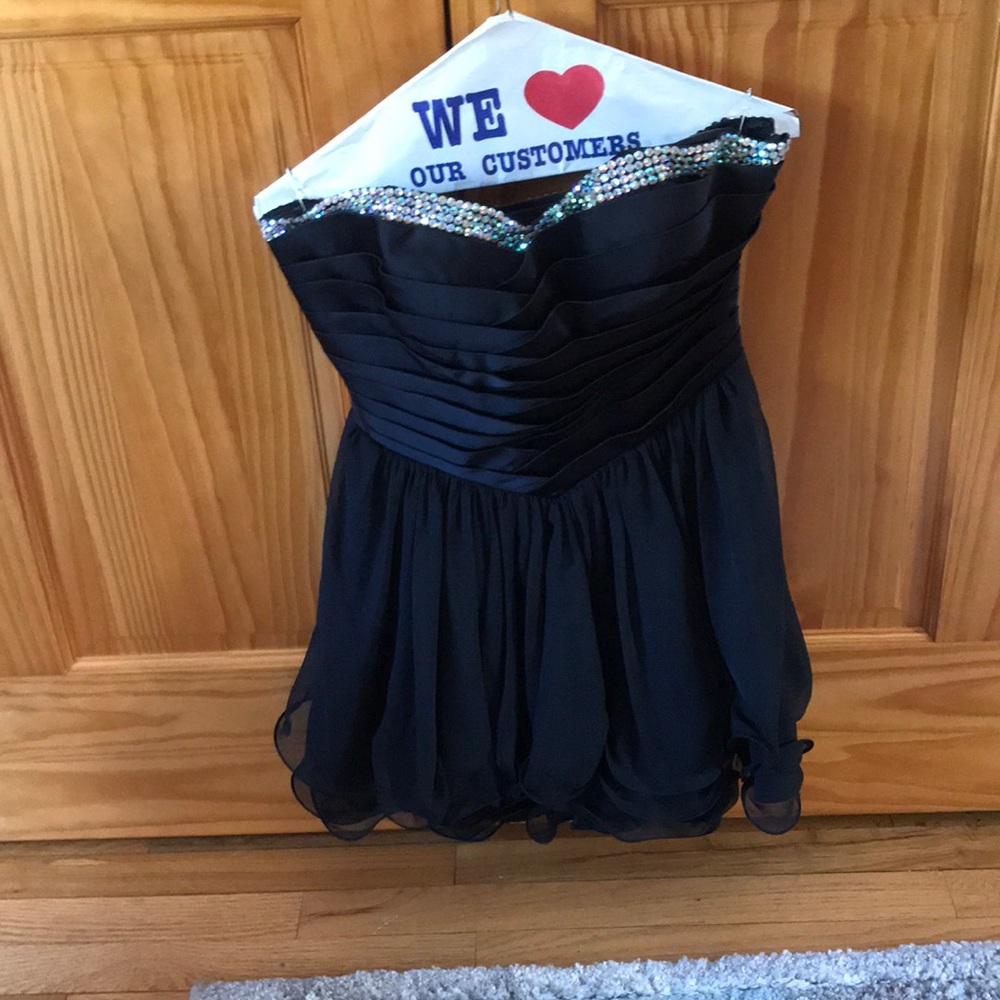 Black short prom dress